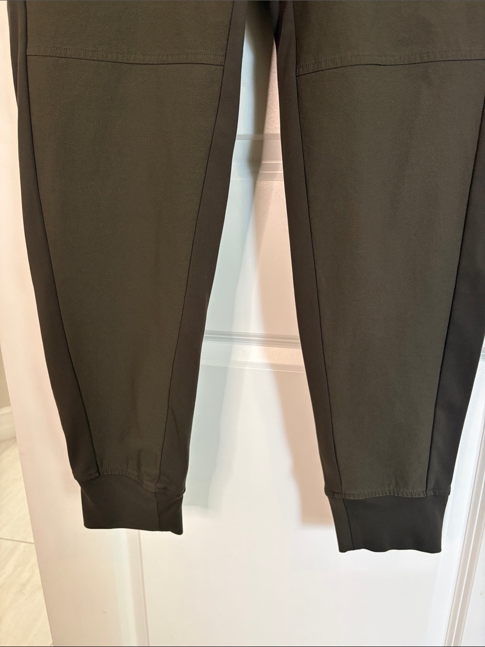 Athleta Headlands Hybrid Trek Jogger Olive Green Pants Size 12 Tall - Picture 5 of 12